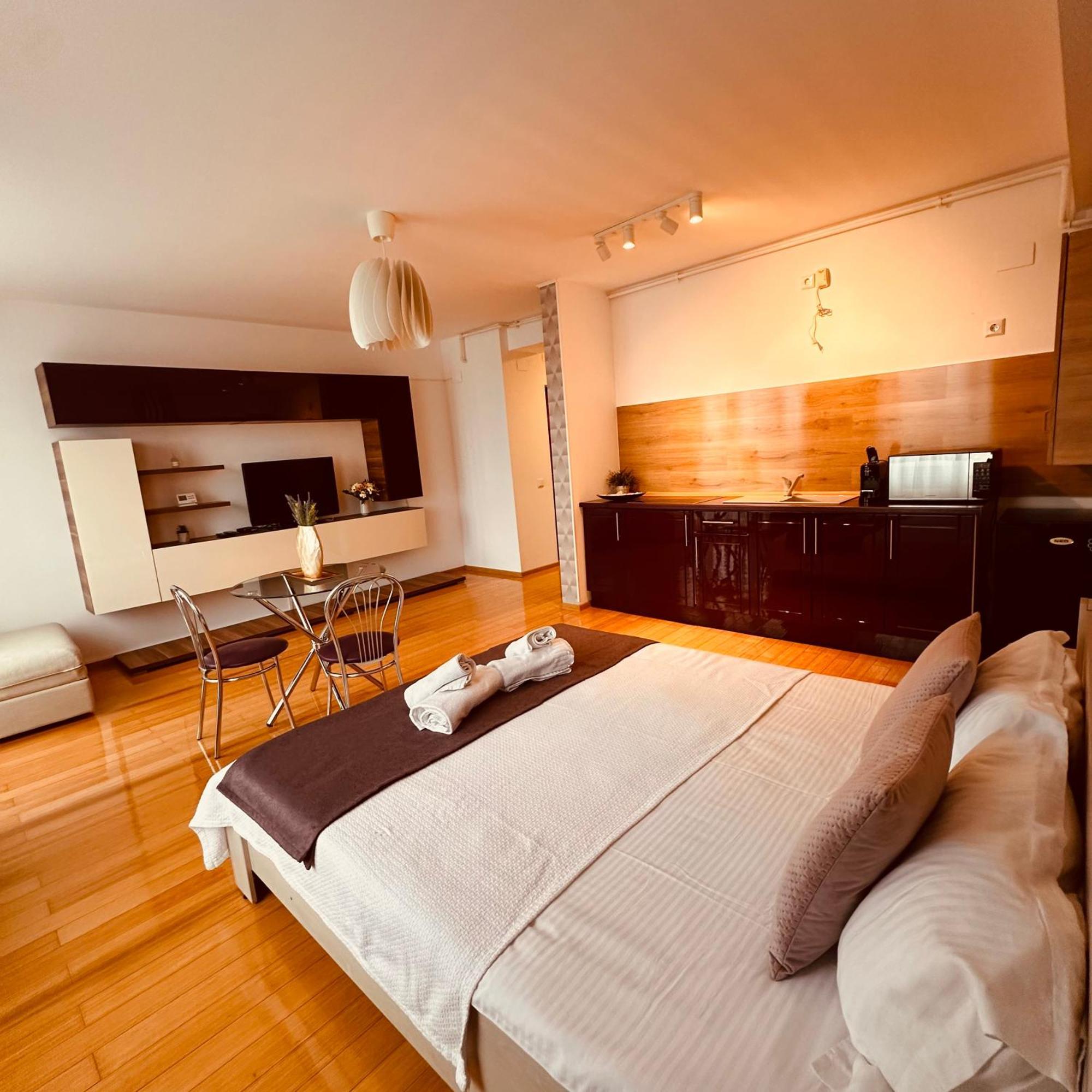 Lira Beach Studio Mamaia Luaran gambar