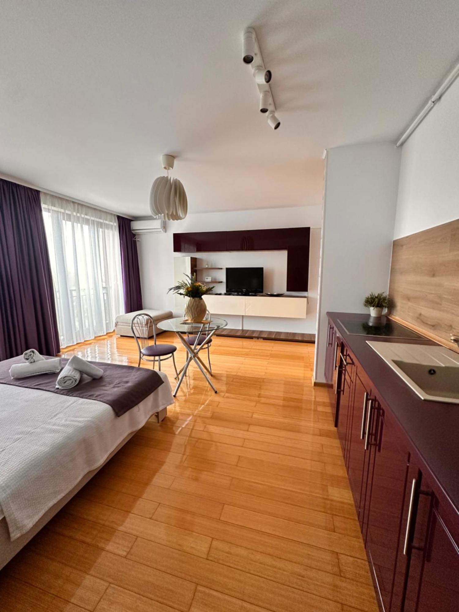 Lira Beach Studio Mamaia Luaran gambar